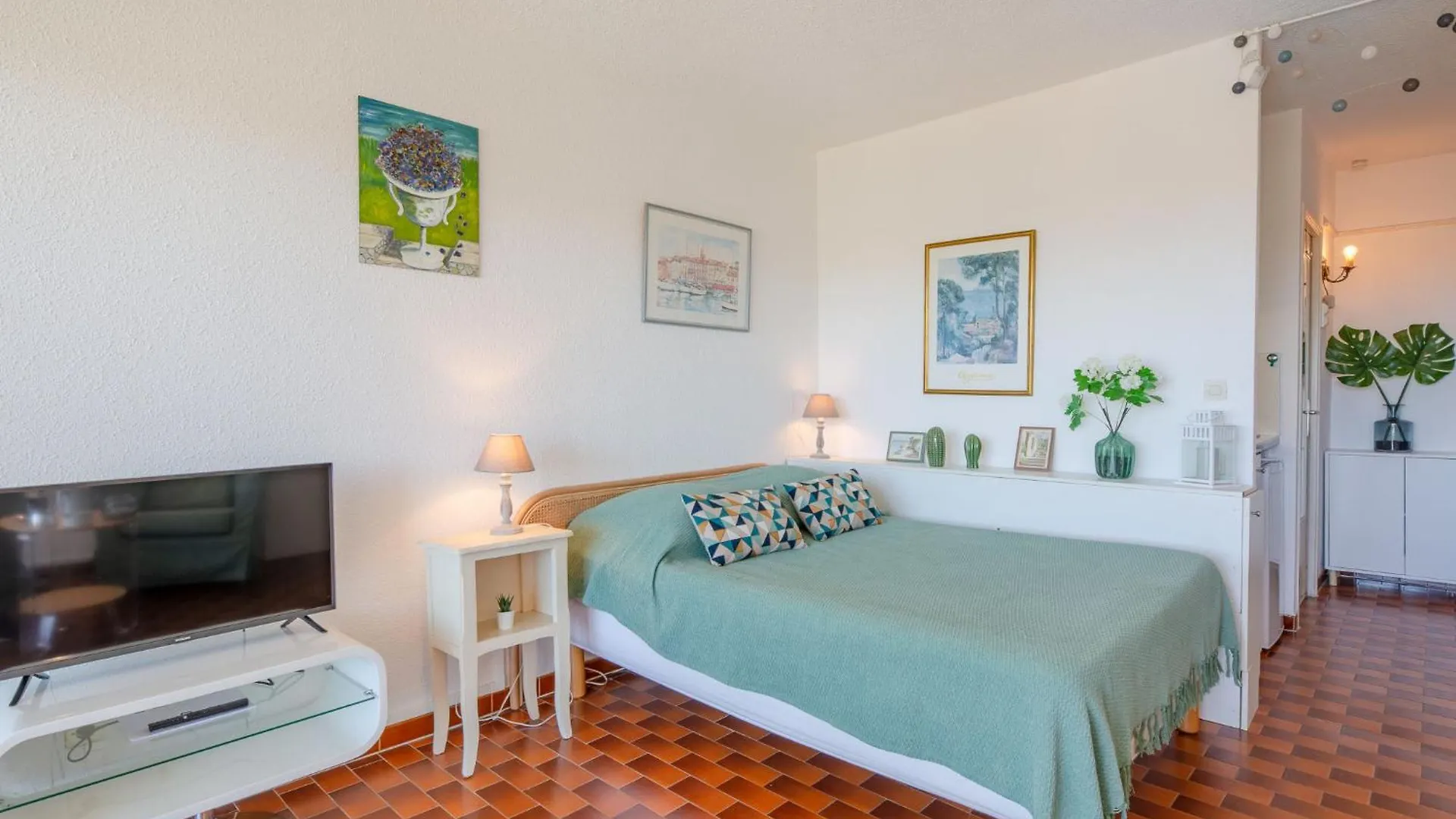 Apartment Studio Les Coteaux Du Preconil-6 By Interhome Sainte-Maxime