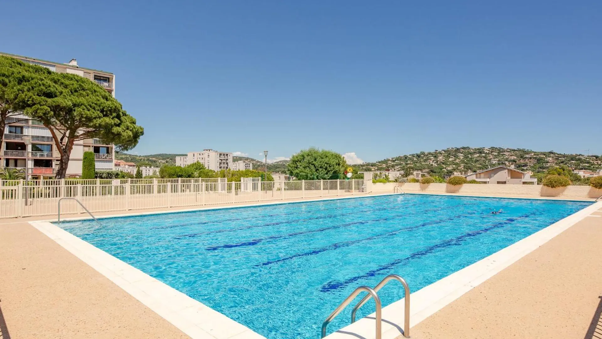 Studio Les Coteaux Du Preconil-6 By Interhome Sainte-Maxime 0*,